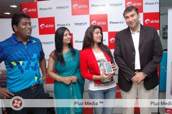 Sneha at Airtel Iphone Launch - Pictures | Picture 130422